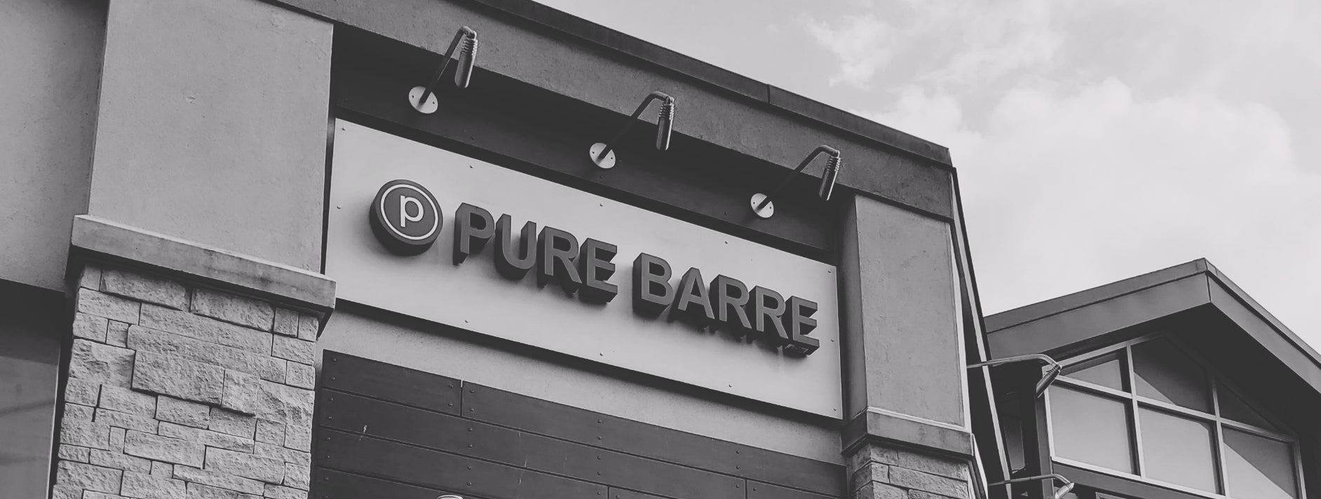 Pure Barre Oatmeal and Black Circle P Crew Sticky Socks – Pure Barre  Bethesda
