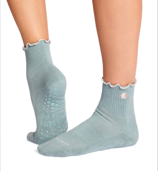 Pure Barre Aria Ruffle Seashell Sticky Socks